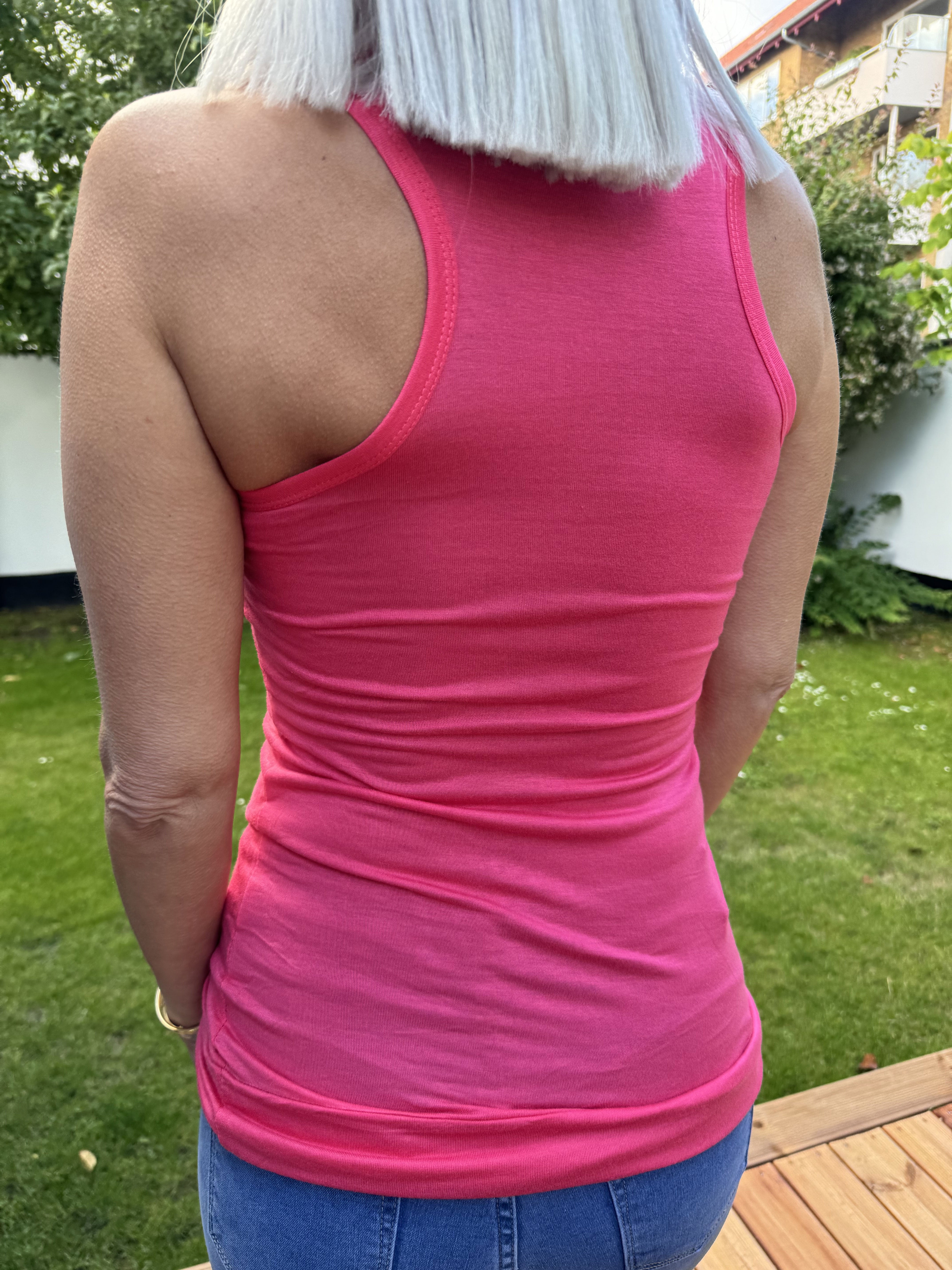 Talula - Basic topp i ventilerande material